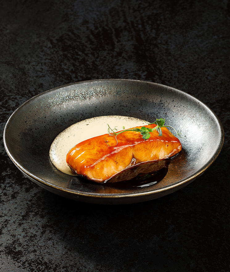 Salmon steak with potato mousse and teriyaki sauce